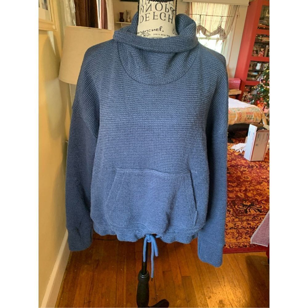 Sweaty Betty Bouclé Funnel Neck Sweatshirt in BLUE